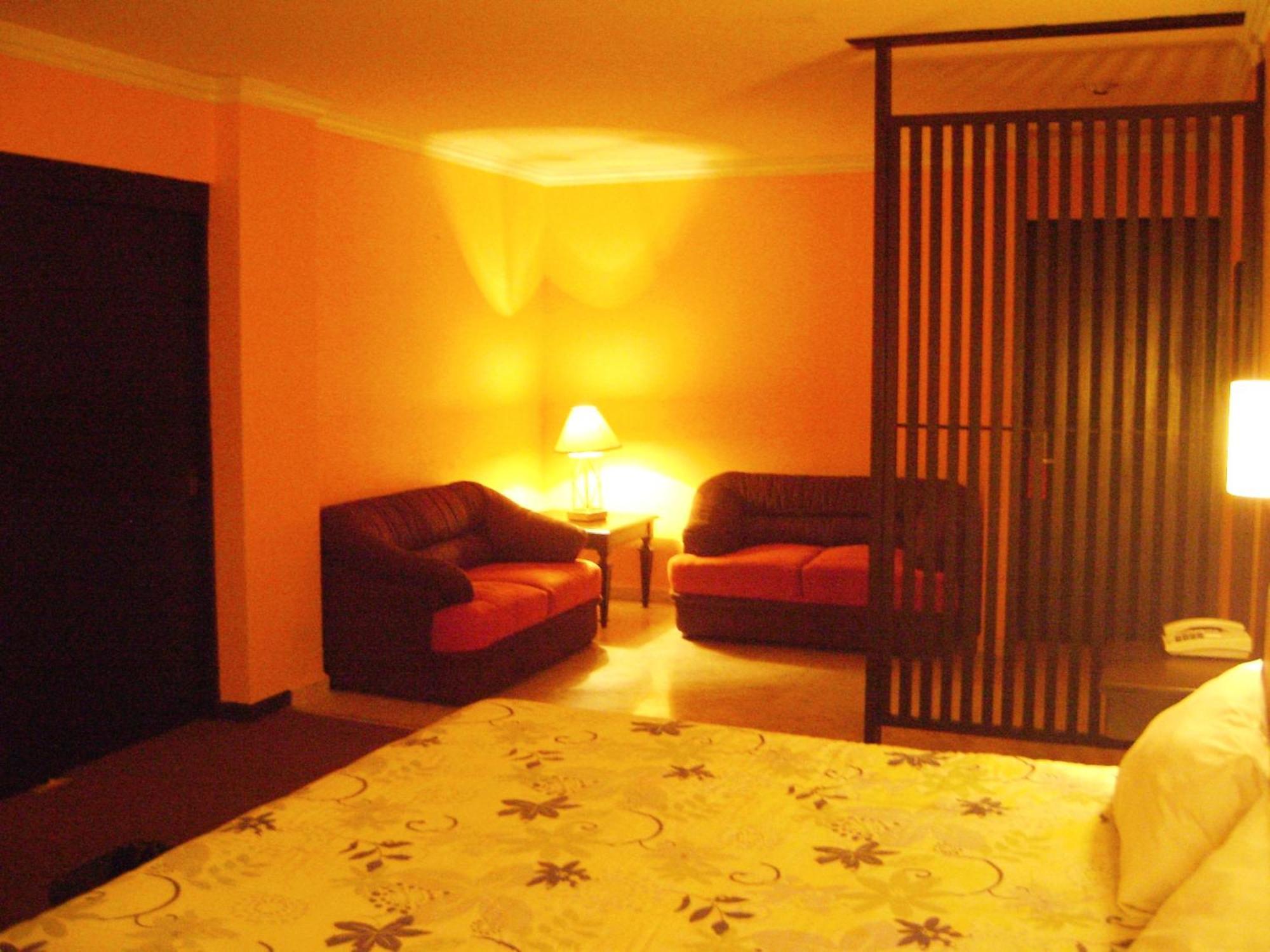 Hotel Le-Gar Monterrey Buitenkant foto